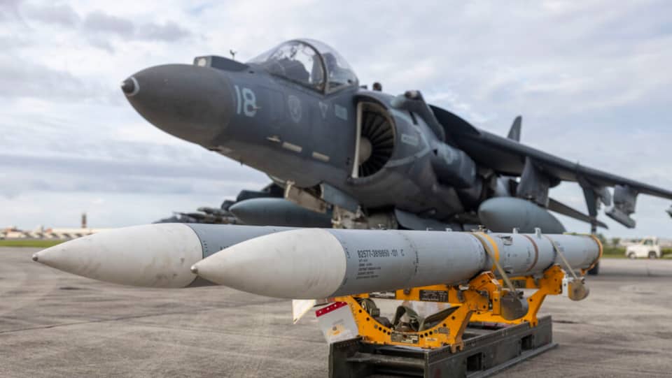 Photo: Breaking Defense Japan, US Agree on AMRAAM Assembly and Inspection Facility