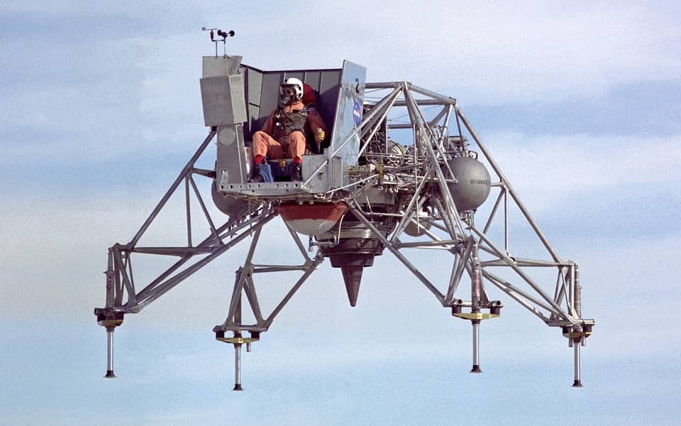 Photo: NASA NASA's Lunar Landing Research Vehicle Flew for the First Time in 1964