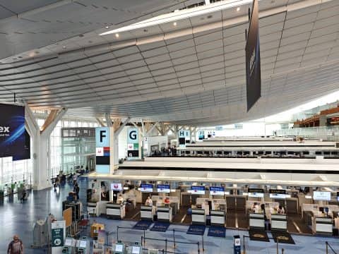 Japan–China Flight Frequencies Fall 49% Year Over Year